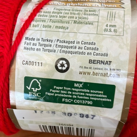 3 balls /packages Bernat Satin Yarn crimson red #04705 - Picture 6 of 16
